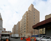 Metro East 99th Street in New York, NY - Foto de edificio - Building Photo