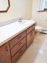 4872 Elmwood St in Norton Shores, MI - Building Photo - Building Photo