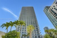 600 NE 27th St in Miami, FL - Building Photo - Building Photo