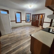 266 Grove St in New Britain, CT - Building Photo - Building Photo