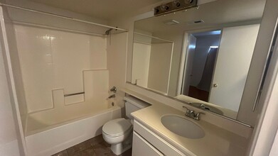 2253 W Ave J in Lancaster, CA - Building Photo - Building Photo