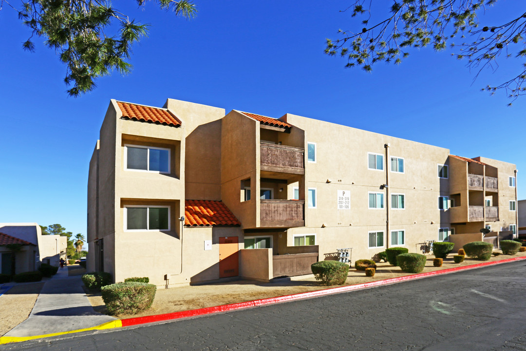 Casa Tiempo Apartments in Las Vegas, NV - Building Photo