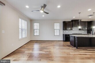 13220 Tivoli Lake Blvd in Silver Spring, MD - Building Photo - Building Photo