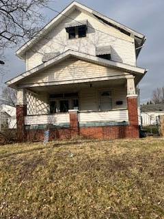 property at 673 W Summit St