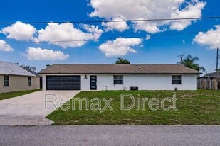 160 Marie Dr in West Palm Beach, FL - Building Photo