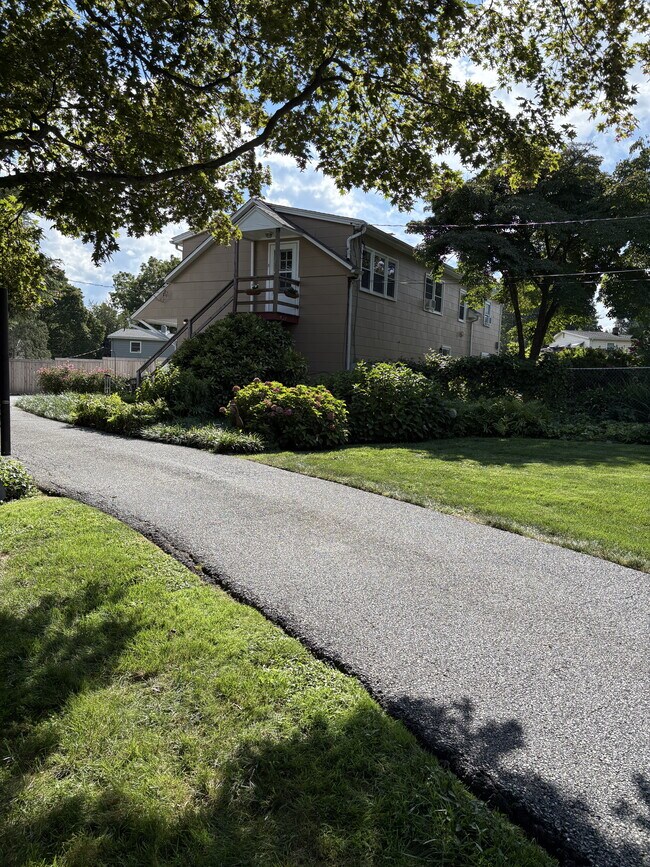 18 Wordsworth Dr, Unit 1