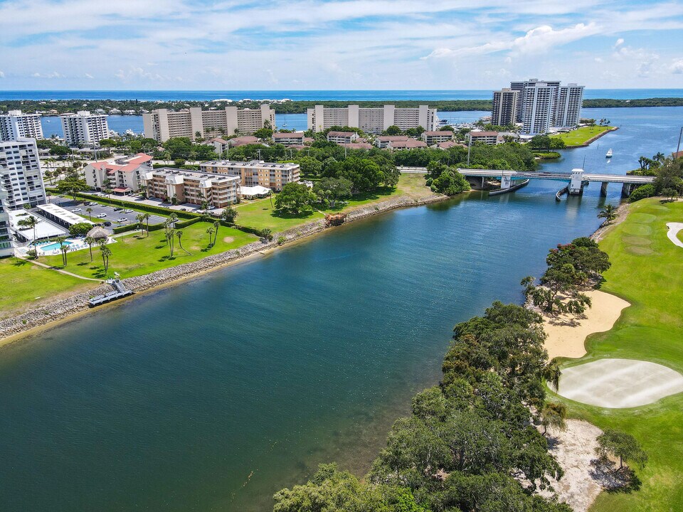 336 Golfview Rd in North Palm Beach, FL - Building Photo