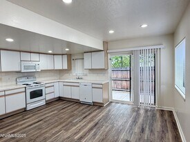 506 E Taylor St in Reno, NV - Building Photo