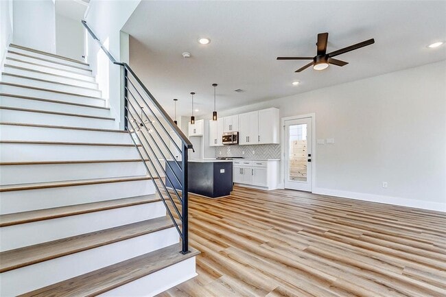 property at 5407 Lee St