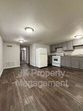 2027 Smelter Ave NE in Black Eagle, MT - Building Photo - Building Photo