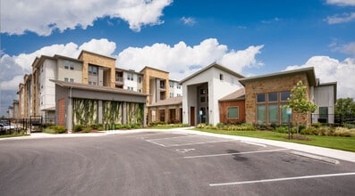 The Stella in San Antonio, TX - Building Photo - Building Photo