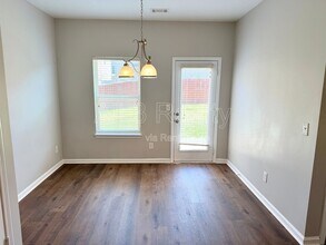 7766 Flyaway Rd in Fairburn, GA - Building Photo - Building Photo