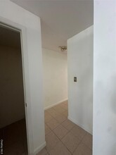 40-35 95th St in Queens, NY - Foto de edificio - Building Photo