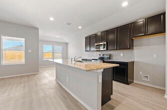 3204 Ridge Pl in New Berlin, TX - Building Photo - Building Photo