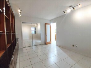 6934 Holly Rd in Miami Lakes, FL - Building Photo - Building Photo