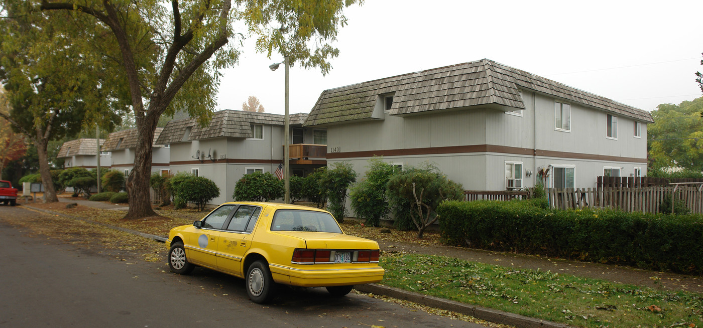 1143-1149 6th St NW in Salem, OR - Building Photo