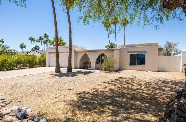 property at 14232 N 52nd St