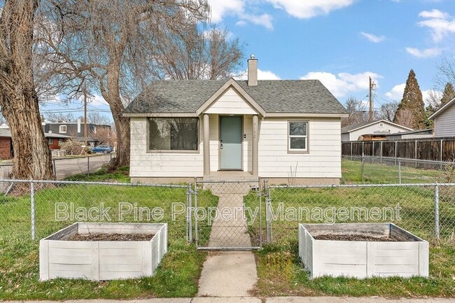 property at 6132 Everett