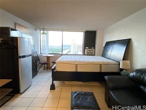 444 Niu St in Honolulu, HI - Building Photo - Building Photo