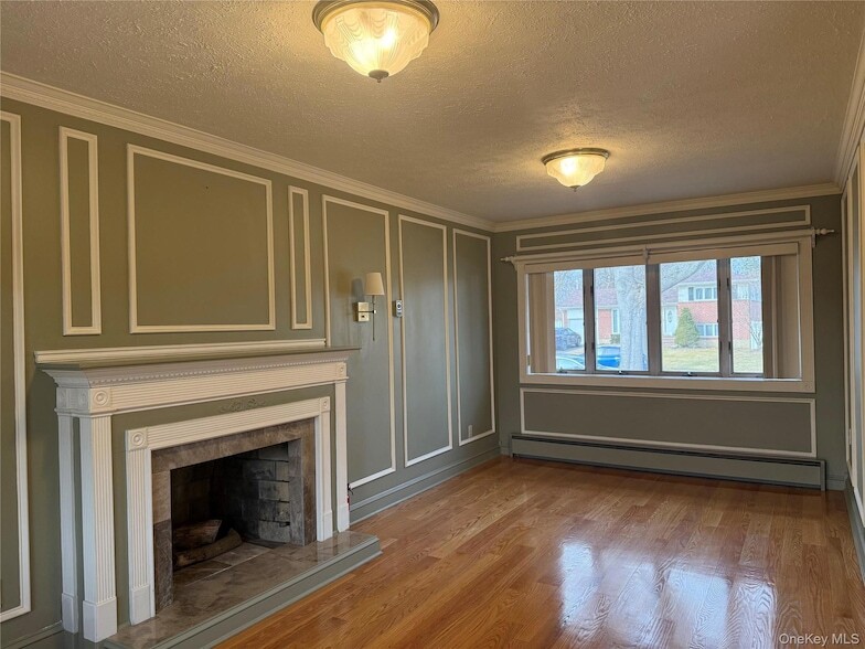 14 Genesee Dr in Commack, NY - Foto de edificio