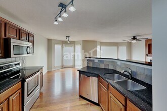 9815 NE 98th Terrace in Kansas City, MO - Foto de edificio - Building Photo