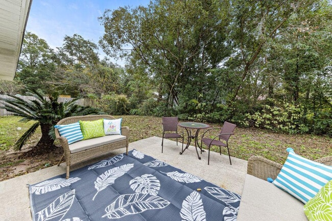 12947 Lillian Hwy in Pensacola, FL - Building Photo - Building Photo