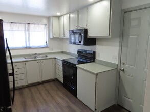 422 11th St in Sparks, NV - Building Photo - Building Photo