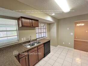3010 SE 15th Pl in Cape Coral, FL - Building Photo - Building Photo