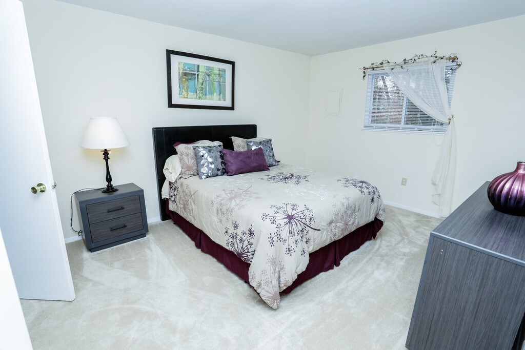 Ridgewood Club Apartments Virginia Beach, VA Apartments