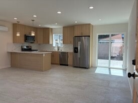 7023 Costello Ave in Van Nuys, CA - Building Photo