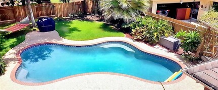 3814 Bayou Bend Ct in Sugar Land, TX - Building Photo - Building Photo