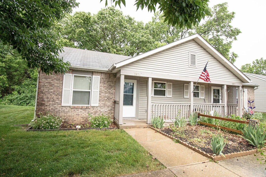 2822-2824 Plaza Ln in Lafayette, IN - Building Photo