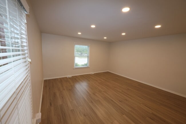 503 E Valley Ln in Arlington Heights, IL - Building Photo - Building Photo