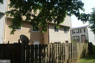 3602 Castle Terrace in Silver Spring, MD - Building Photo - Building Photo