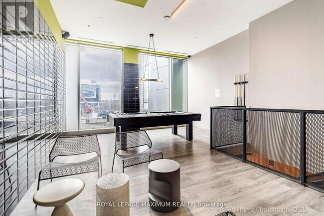 15 Baseball Pl in Toronto, ON - Building Photo - Building Photo