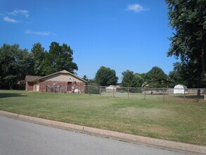 7701 Briarwood Ave in Broken Arrow, OK - Building Photo - Building Photo