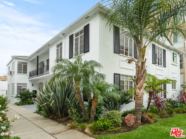 480 S Roxbury Dr in Beverly Hills, CA - Building Photo - Building Photo