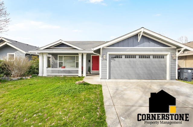 1236 Shafer Ln in Medford, OR - Building Photo