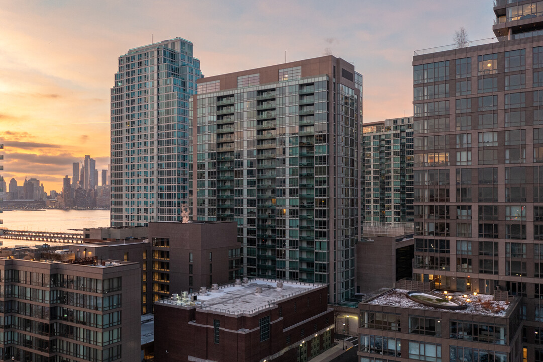 The Shore Club in Jersey City, NJ - Building Photo