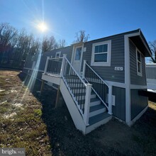 6161 Virginia Ln in King George, VA - Building Photo - Building Photo