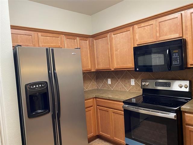 property at 2725 Hyde Park Dr