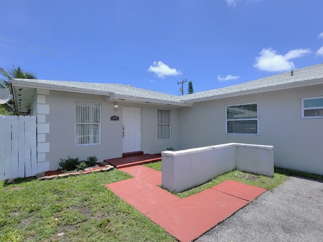 18725 SW 100th Ave