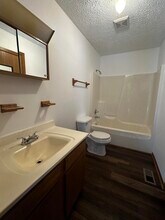 106 Sharon Dr in Clearfield, KY - Foto de edificio - Building Photo