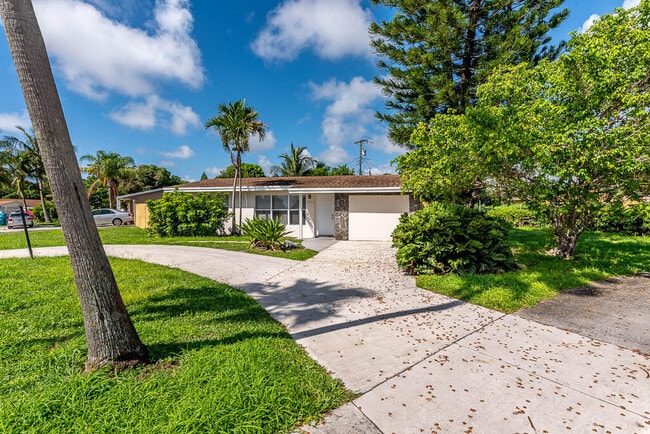property at 314 E Gateway Blvd