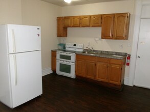 1017 Lehman St, Unit Apt 2 in Lebanon, PA - Building Photo - Building Photo