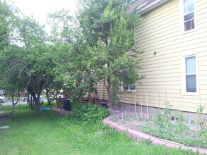 1205 Chandler St, Unit 1205 1b 1bath in Madison, WI - Building Photo - Building Photo