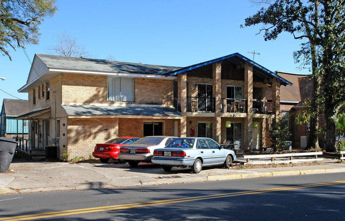 608 W Call St in Tallahassee, FL - Foto de edificio