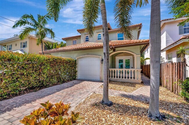 853 SW 11th Ct in Fort Lauderdale, FL - Building Photo - Building Photo