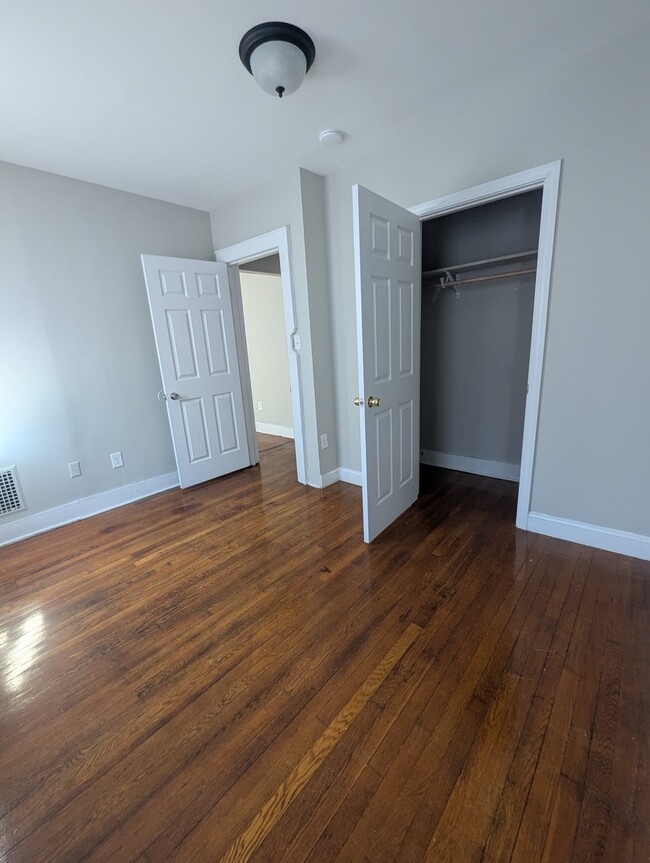 12 Lilac St, Unit 3 in New Haven, CT - Building Photo - Building Photo