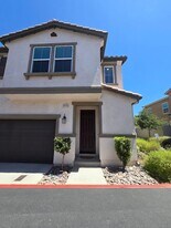 1368 Mesquite Dr in Vista, CA - Building Photo